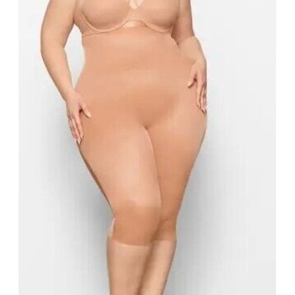 NWT‎ SKIMS Barely There Shapewear Cropped Leggings Clay Size 2X Plus - Picture 1 of 8
